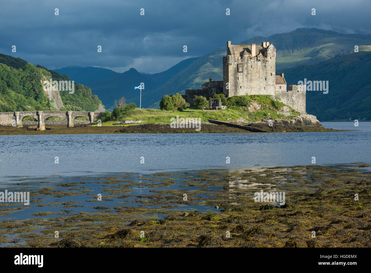 La Scozia, Dornie, Castello Eilean Donan, ovest Foto Stock