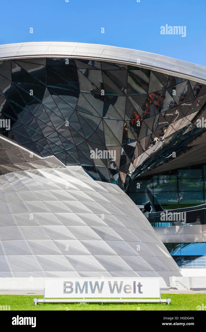 In Germania, in Baviera, Monaco di Baviera, BMW World Foto Stock