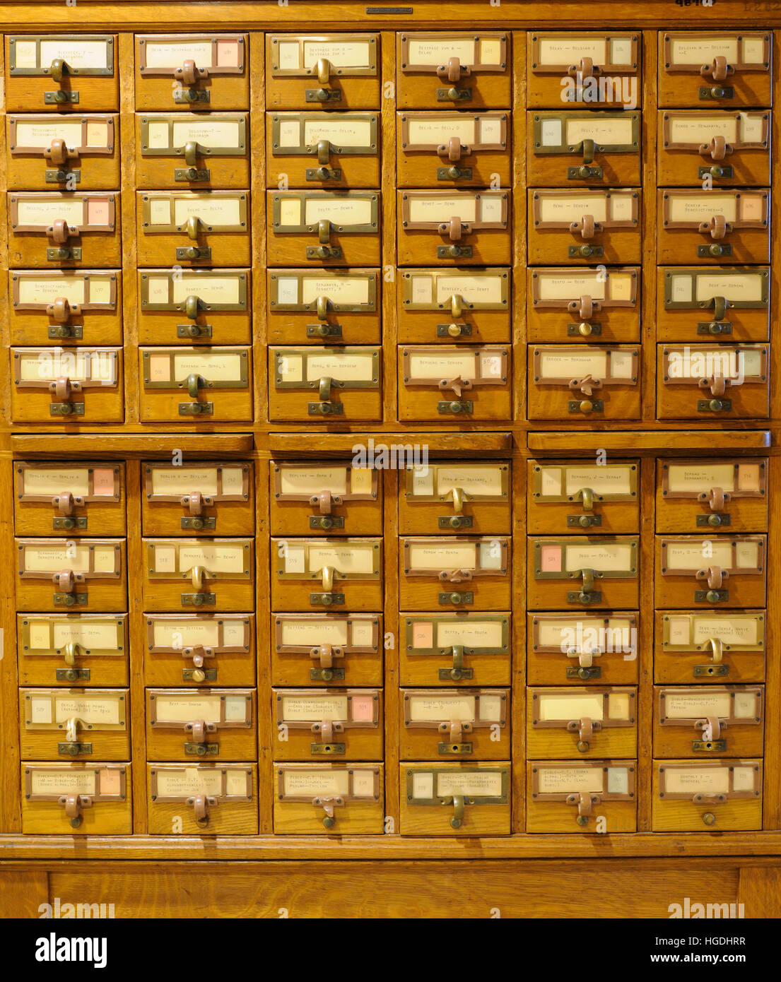 Antica biblioteca catalogo scheda cassetti Foto Stock
