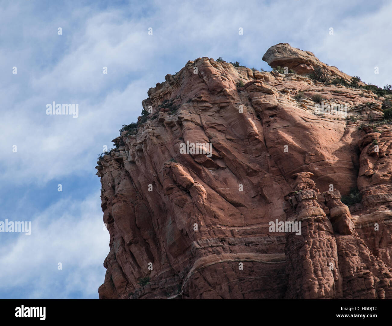 Splendida vista sulla formazione di roccia. Il Red Rock National Park, Sedona, in Arizona, pietra appare come una lucertola sulla cima della montagna Foto Stock