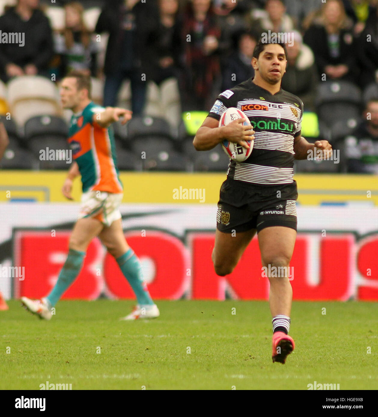 KCOM Stadium, Hull, Regno Unito. 8 Gen, 2017. Hull FC v della carena KR Clive Sullivan Trophy Pre- Stagione 2017 Friendly. Albert Kelly di Hull FC in attacco contro Hull KR Picture by © Stephen Gaunt/Touchlinepics.com/Alamy Live News Foto Stock