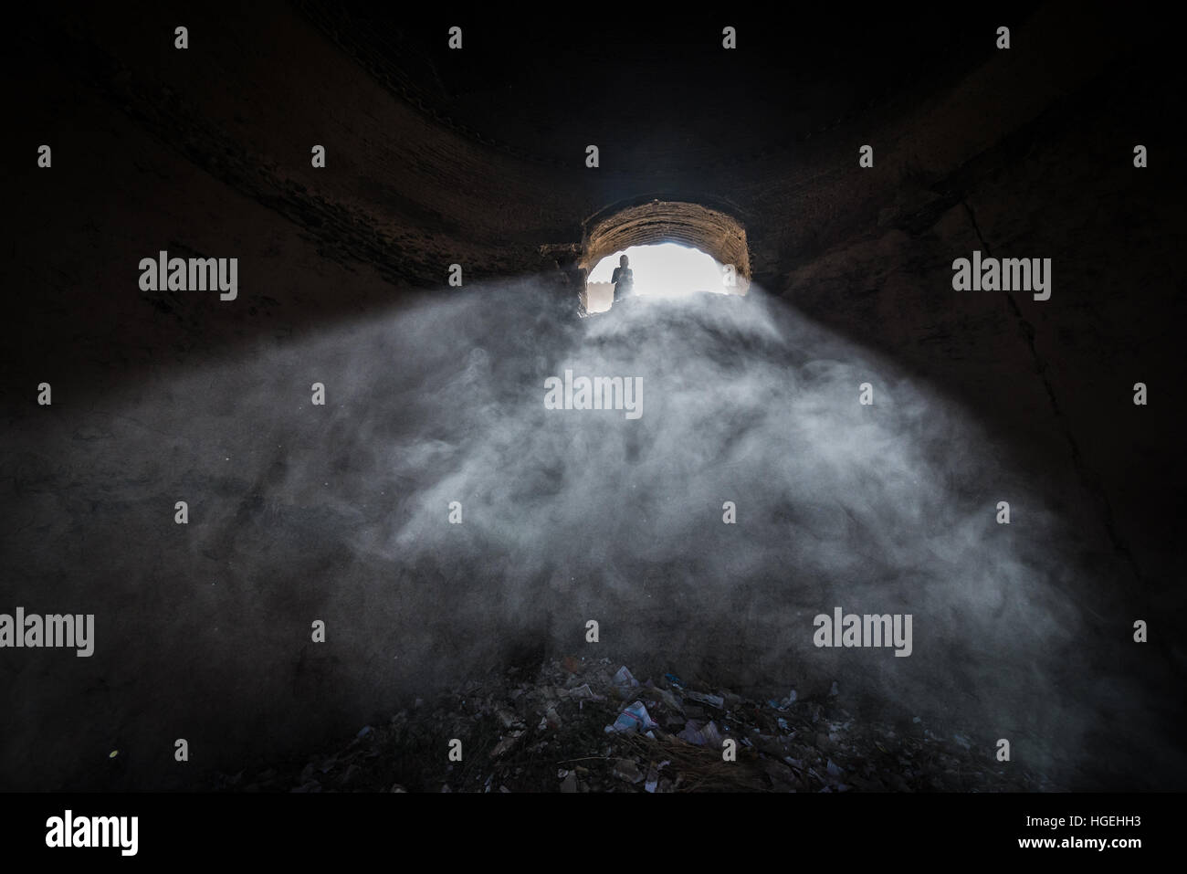 All'interno dell'antico tipo di refrigerante di evaporative chiamato Yakhchal, noto anche come casa di ghiaccio a Kashan capitale della contea di Kashan, Iran Foto Stock