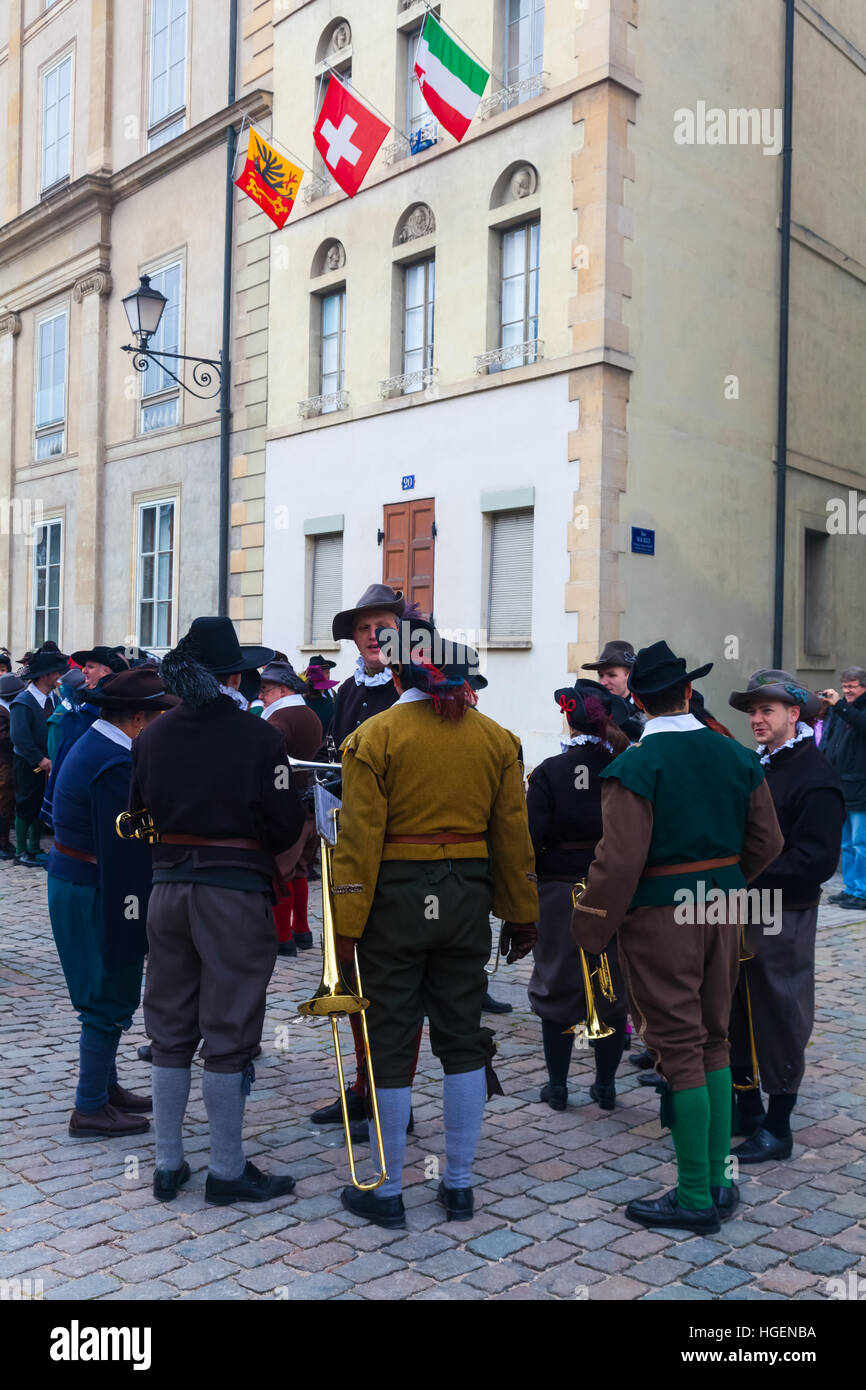 Musicisti preparando a svolgere per Escalade celebrazioni nella città vecchia di Ginevra Foto Stock