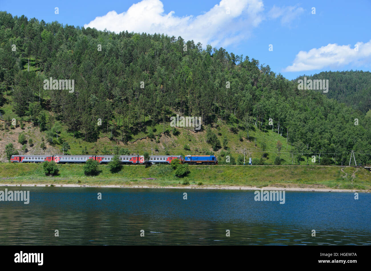 Circum-Baikal ferroviari, l'itinerario panoramico lungo la riva del lago Baikal Foto Stock