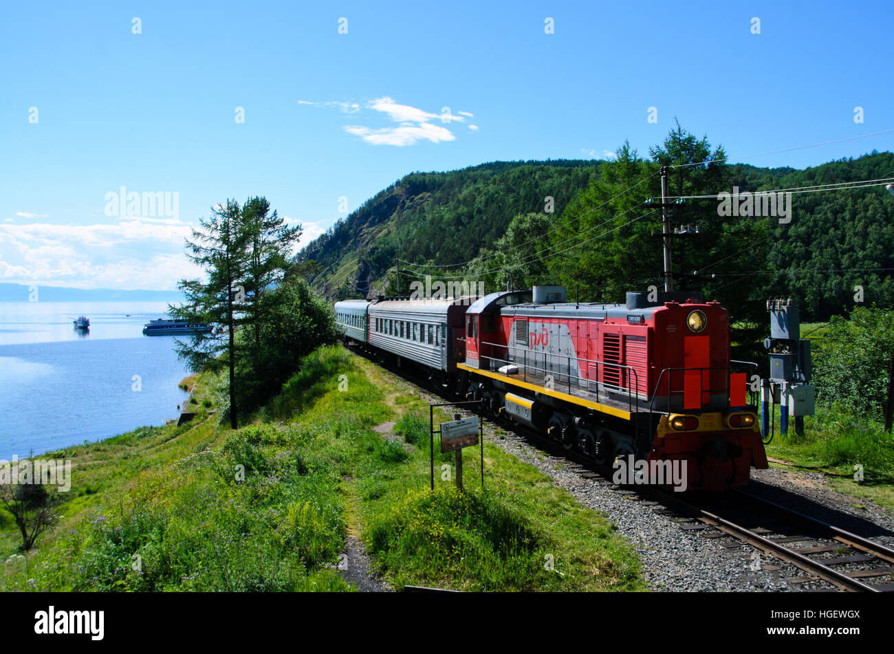Circum-Baikal ferroviari, l'itinerario panoramico lungo la riva del lago Baikal Foto Stock