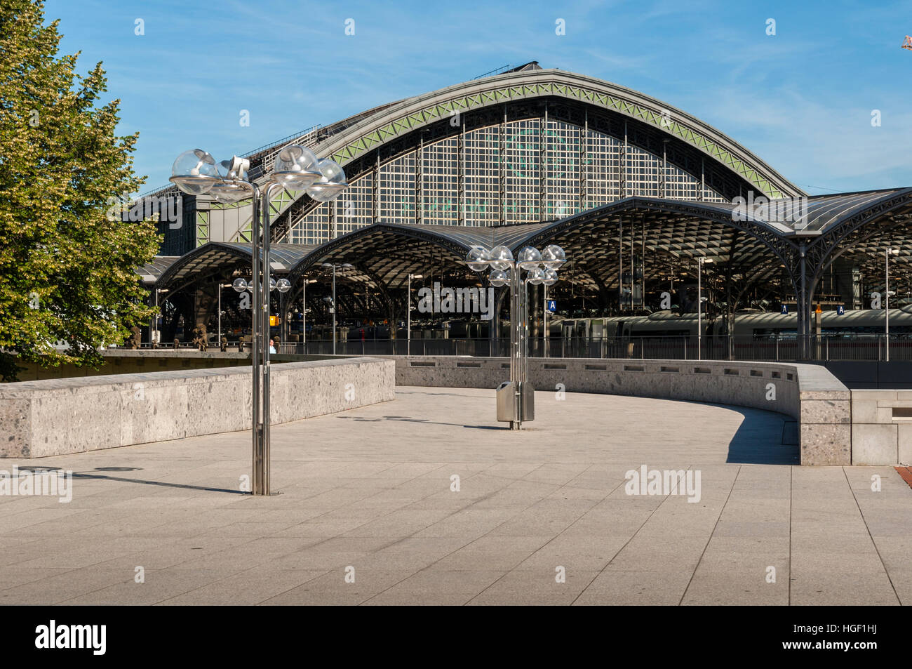 Colonia Stazione Centrale, visto dalla cattedrale, NRW, Germania Foto Stock