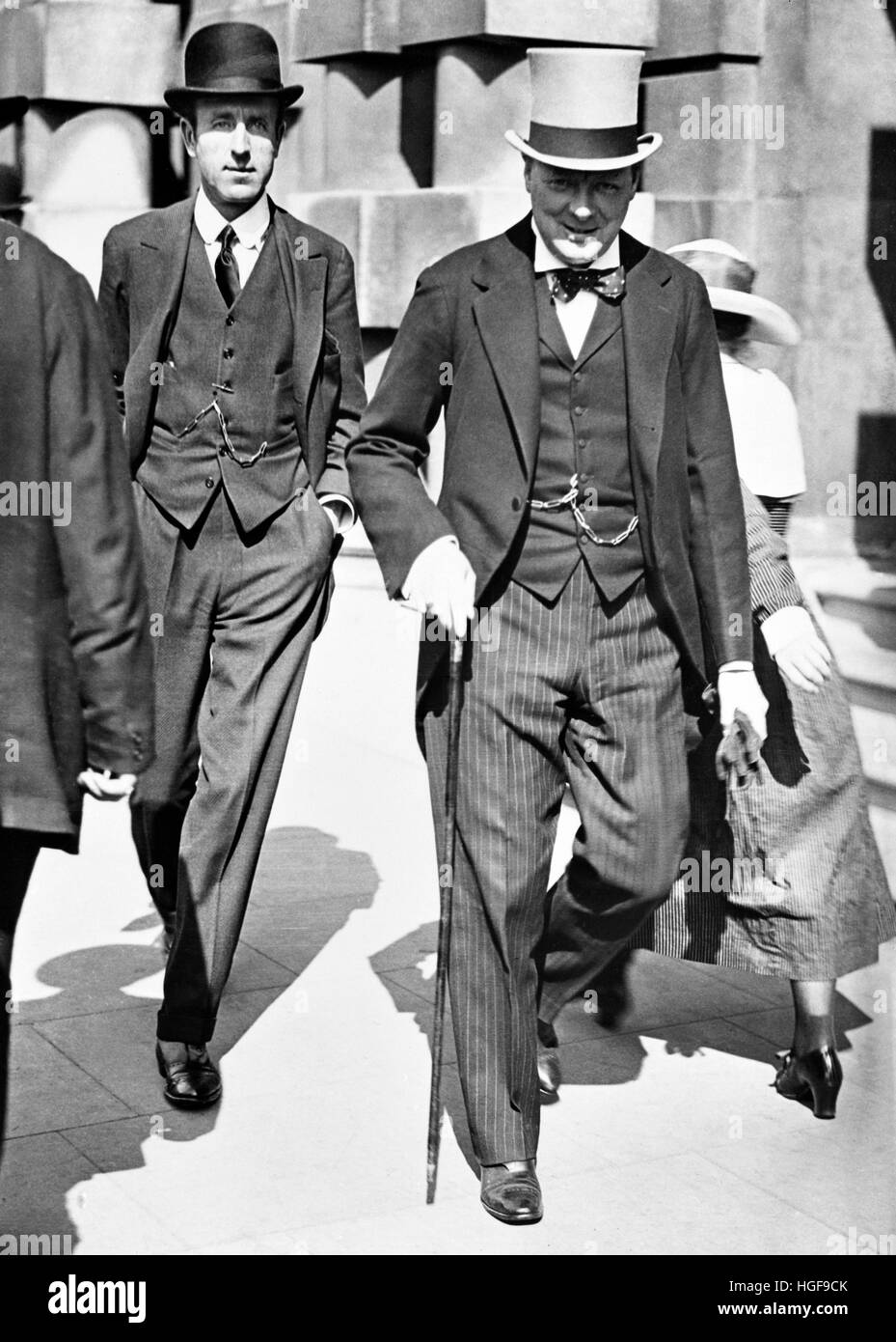 Winston Churchill, Segretario di Stato per la Guerra, con suo cugino la Marchesa di Londonderry. 1919 Foto Stock