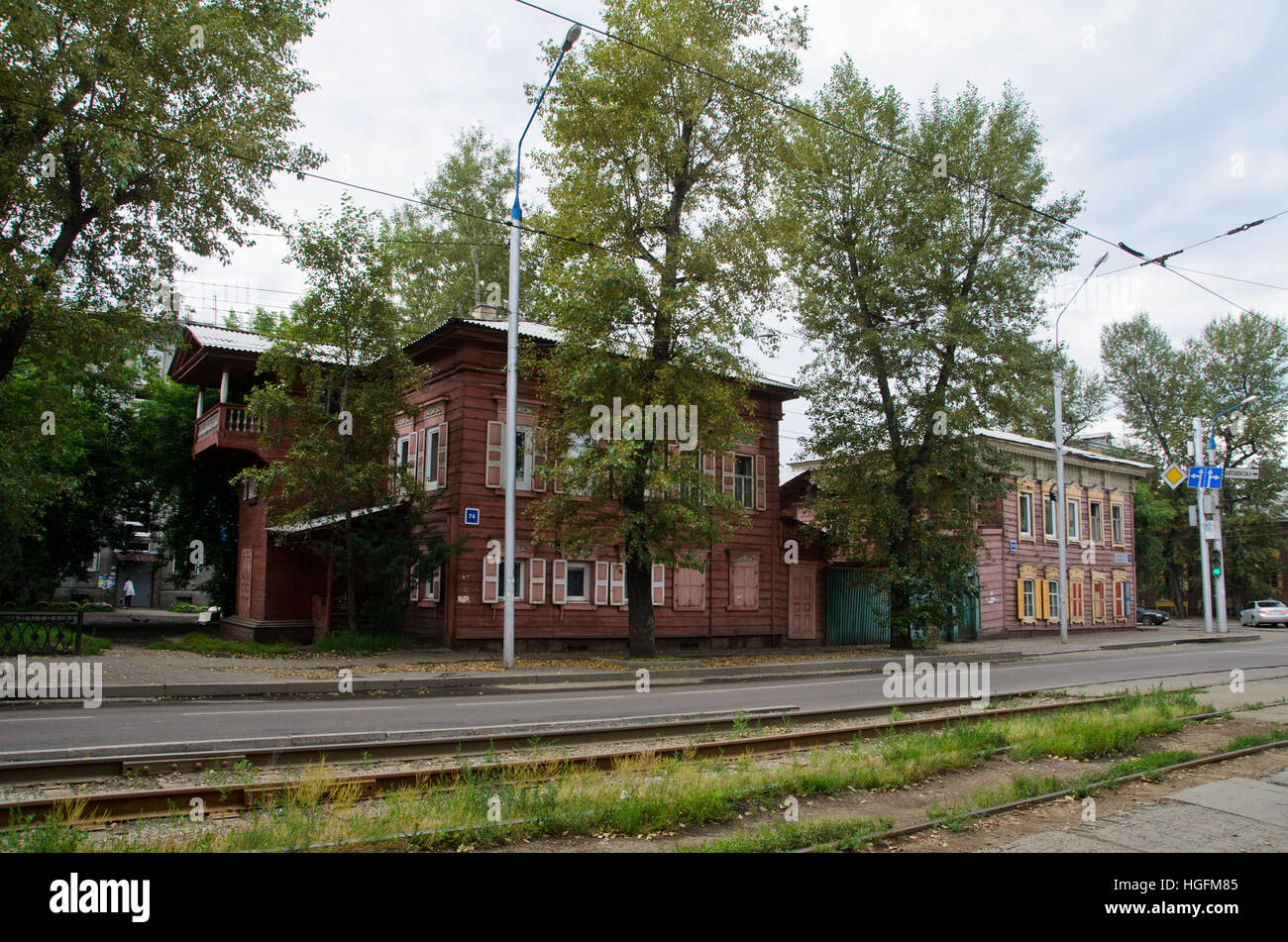Più di cento anni casa può essere visto a irkutsk Foto Stock Più di cento anni casa può essere visto a irkutsk Foto Stock