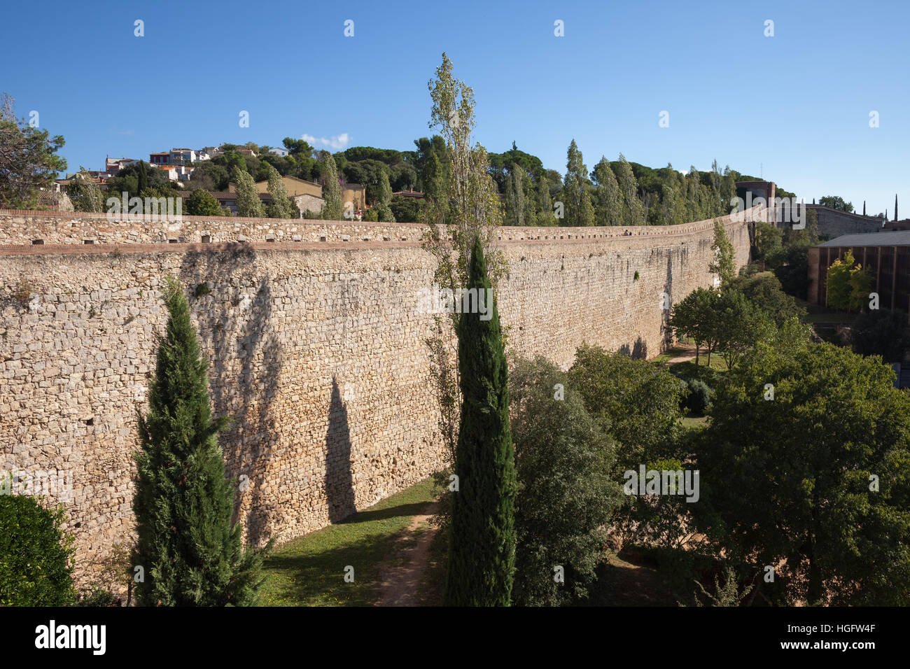 In Spagna, in Catalogna, Girona, Passeig de la Muralla, città vecchia fortificazione a parete Foto Stock