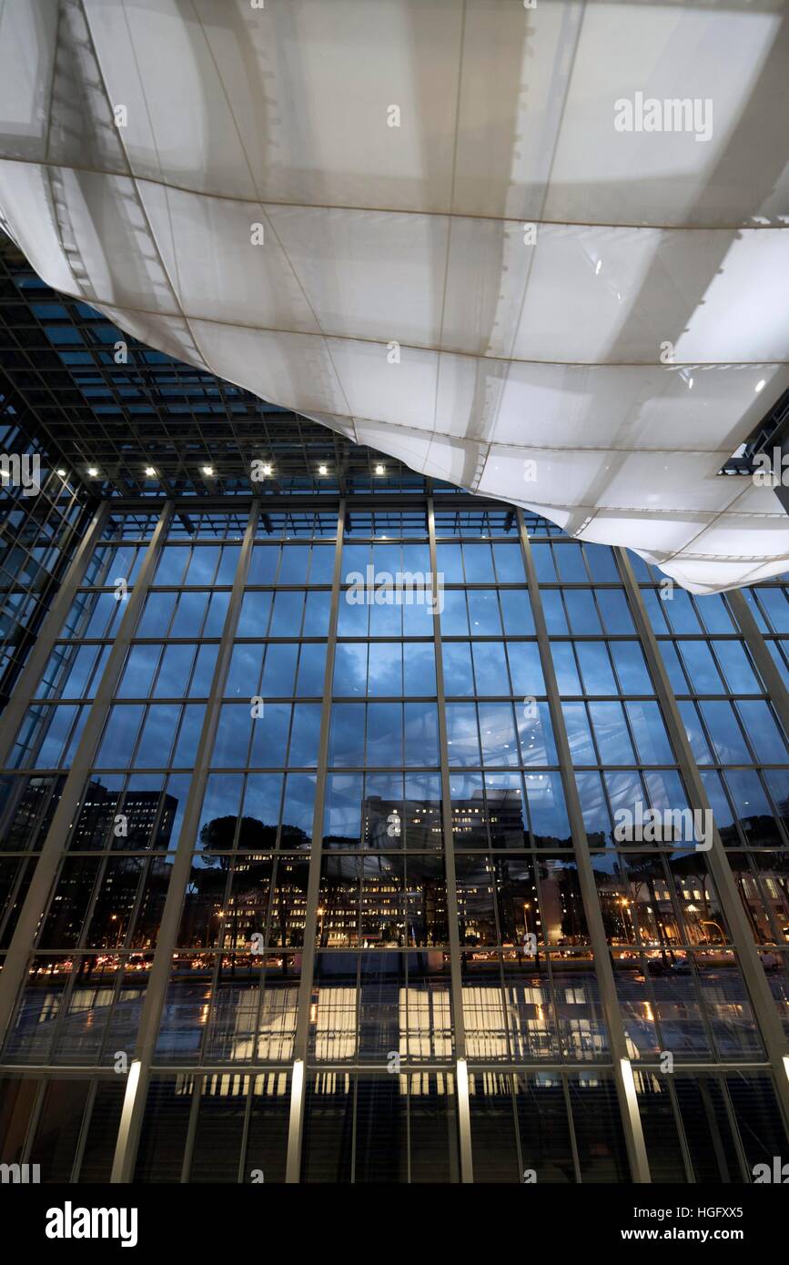 L'Eur Convention Center 'La Nuvola" dall'architetto Massimiliano Fuksas, Roma, Italia, Dicembre 20, 2016 © Credito Fabio Mazzarella/Sintesi/Stock Alamy Pho Foto Stock