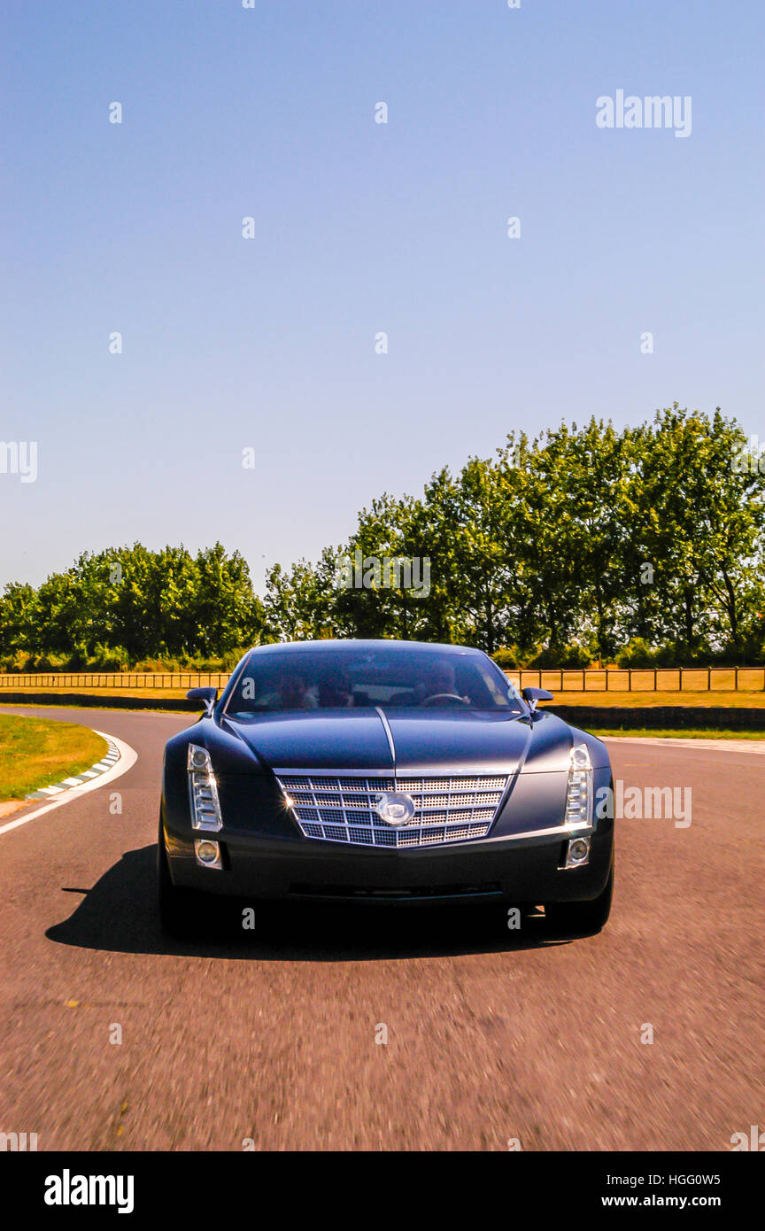 Concept car Cadillac sedici al circuito Goodwood Foto Stock