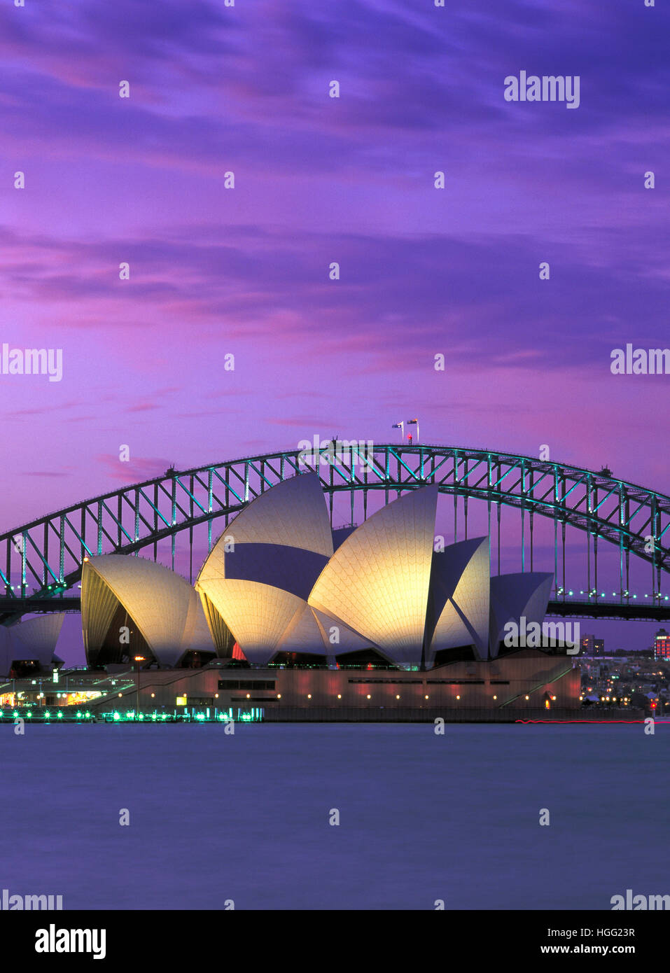 Sydney Opera House e il Bay Bridge, Sydney, Nuovo Galles Vendite, Australia Foto Stock