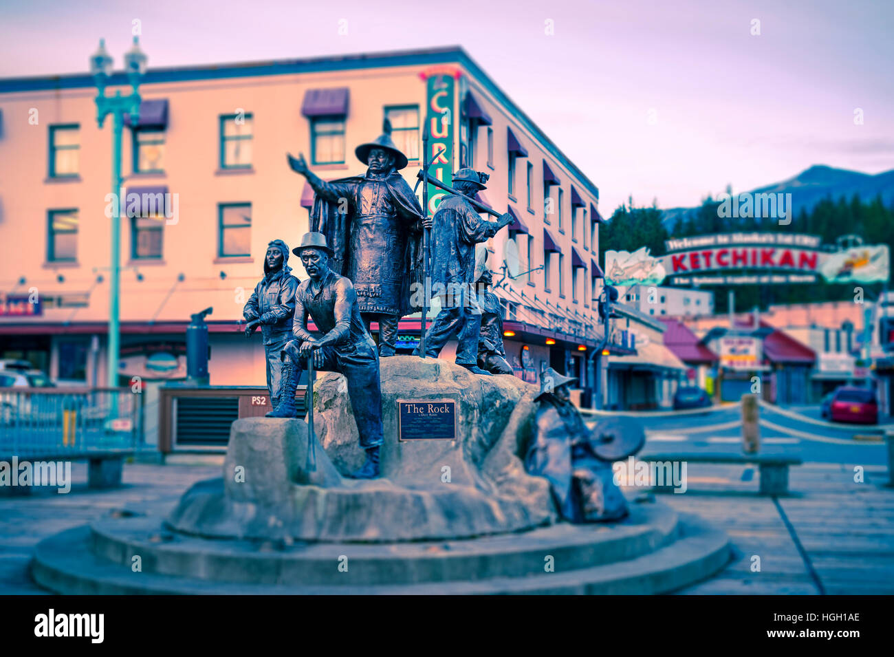 'Rock' scultura da Dave Rubin nel centro cittadino di Ketchikan, Alaska, Stati Uniti d'America. Foto Stock