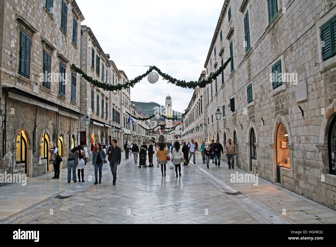 Dubrovnik, Croazia,l'Europa,famosa antica strada principale Stradun in inverno Foto Stock