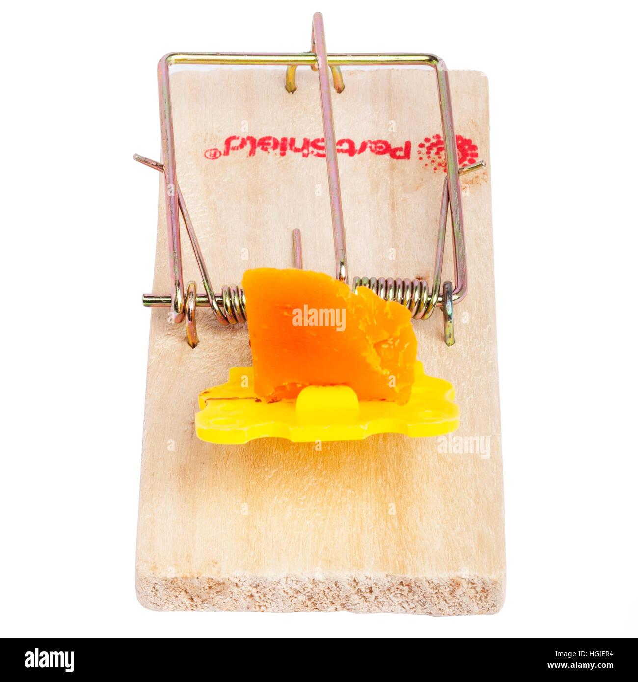 Un mousetrap innescata con il formaggio su sfondo bianco Foto Stock