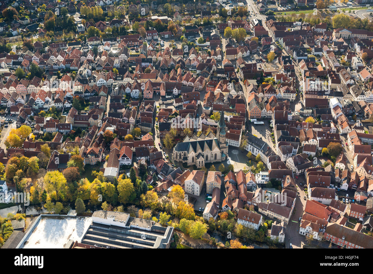 Vista aerea, panoramica della città storica di Warendorf con marketplace e Chiesa Laurentius chiesa, vista aerea di Warendorf Foto Stock