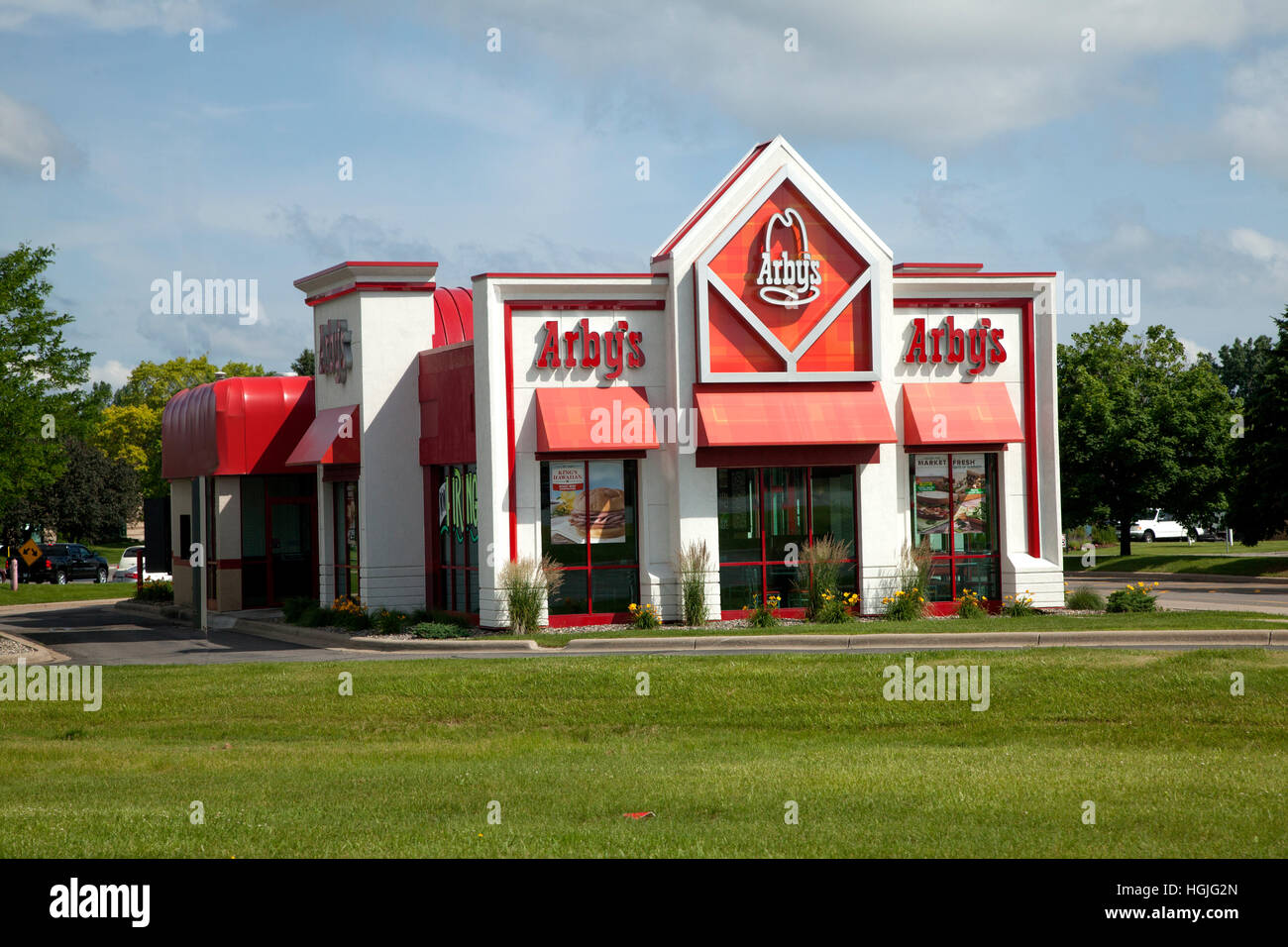 Stand alone sito del patrimonio artistico scolpito Arby's Ristorante edificio. Roseville Minnesota MN USA Foto Stock