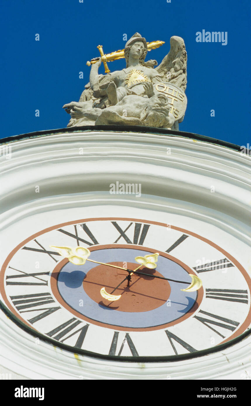 Orologio e scultura della chiesa di pellegrinaggio Sonntagberg Foto Stock