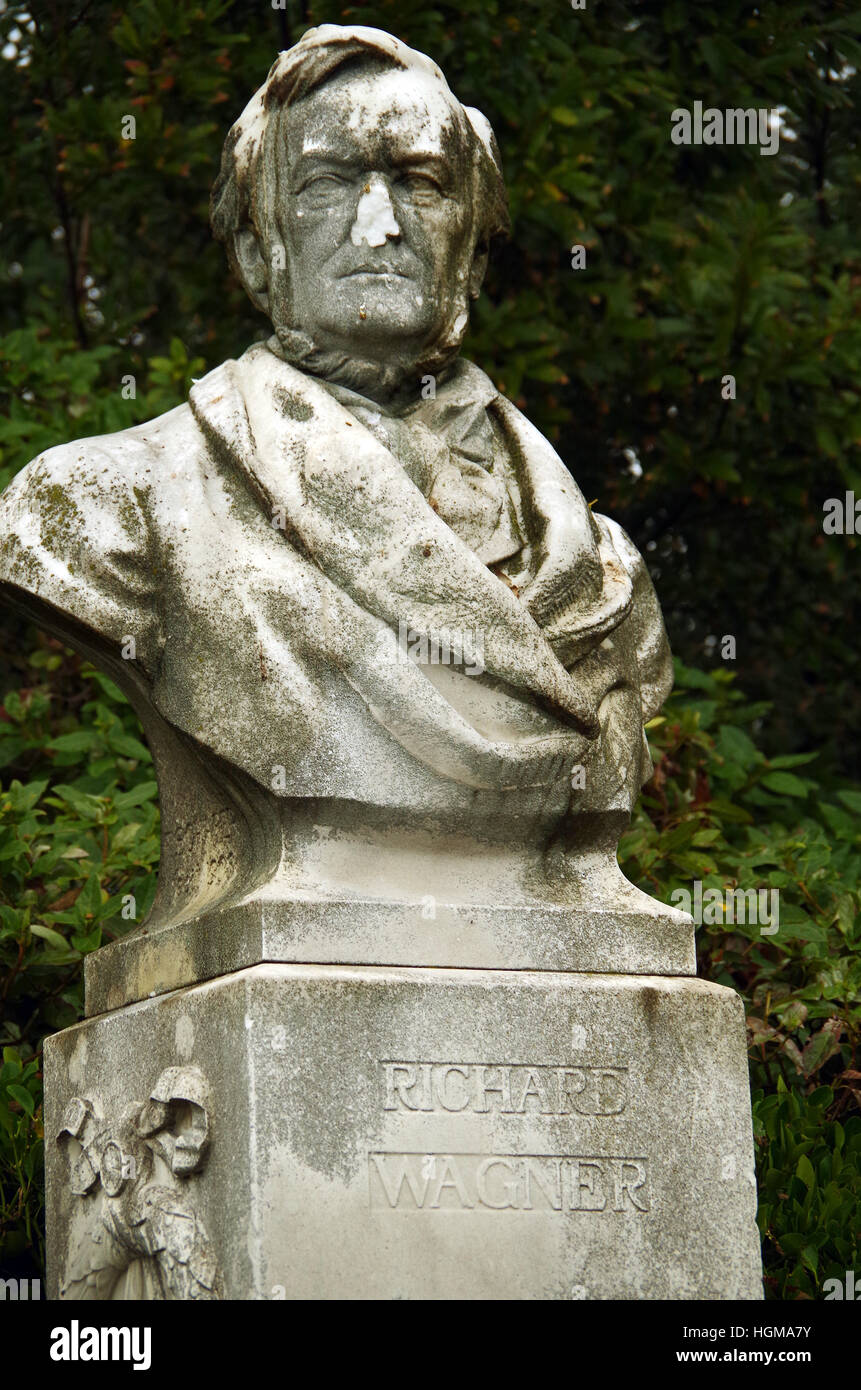 La scultura, busto di Richard Wagner, nei giardini pubblici, Venezia, Italia. Foto Stock