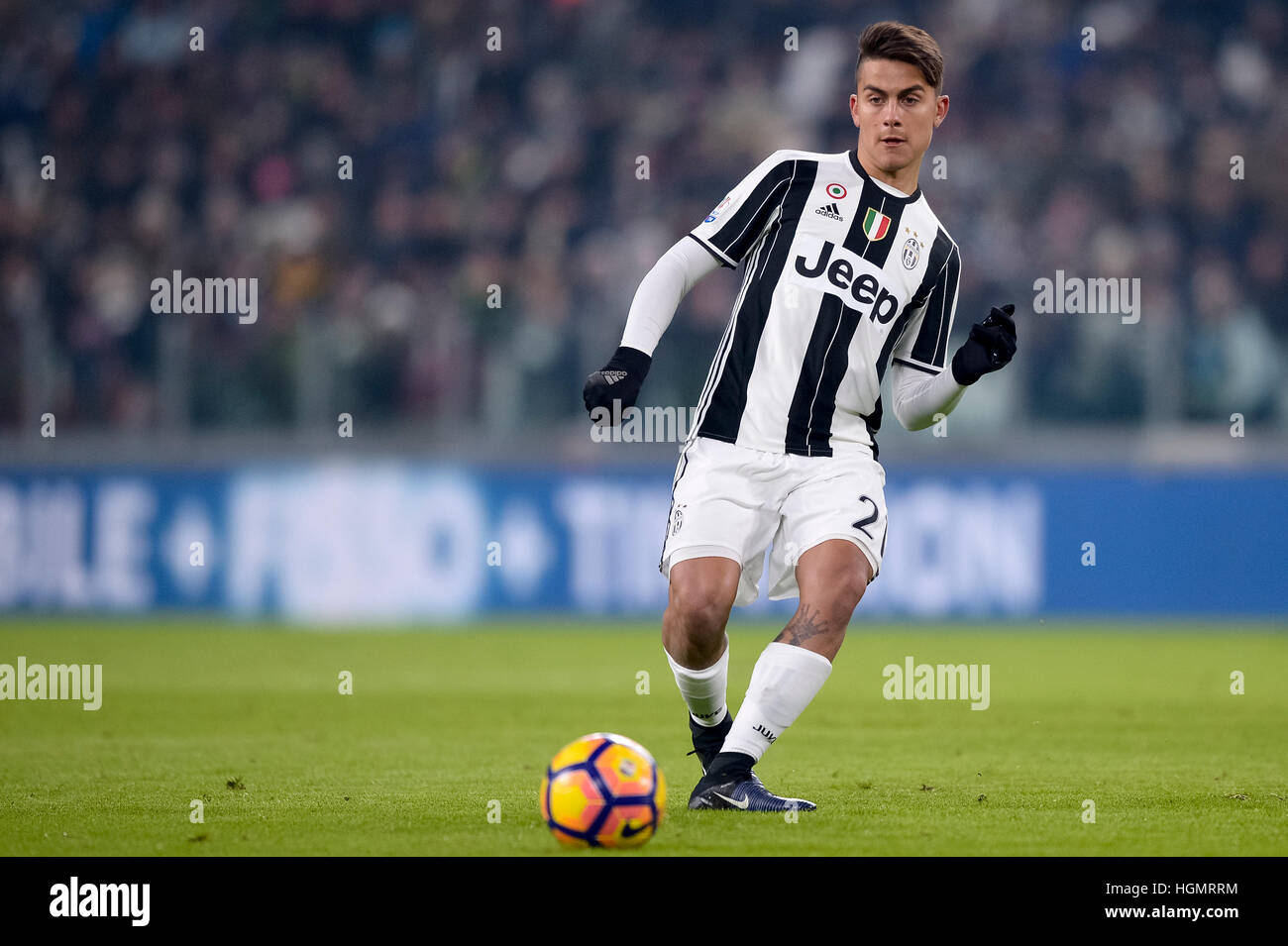 Torino, Italia. 2017 11 Gennaio: Paulo Dybala della Juventus FC in azione durante la TIM Cup match tra Juventus e Atalanta BC. Credito: Nicolò Campo/Alamy Live News Foto Stock