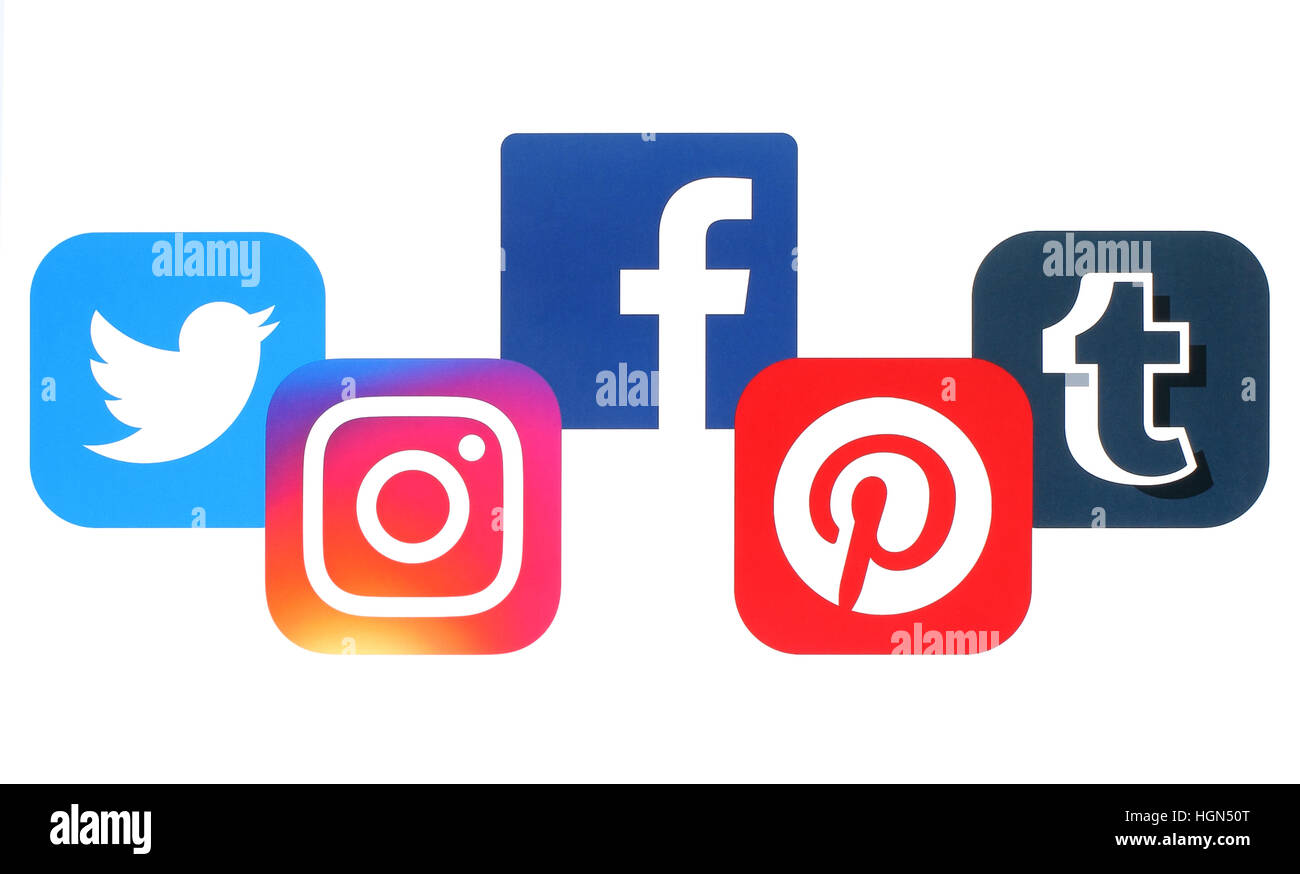 Kiev, Ucraina - 25 Luglio 2016: Concetto di popolare social media icone stampate su carta: Facebook, Pinterest, Tumblr, Instagram, Twitter Foto Stock