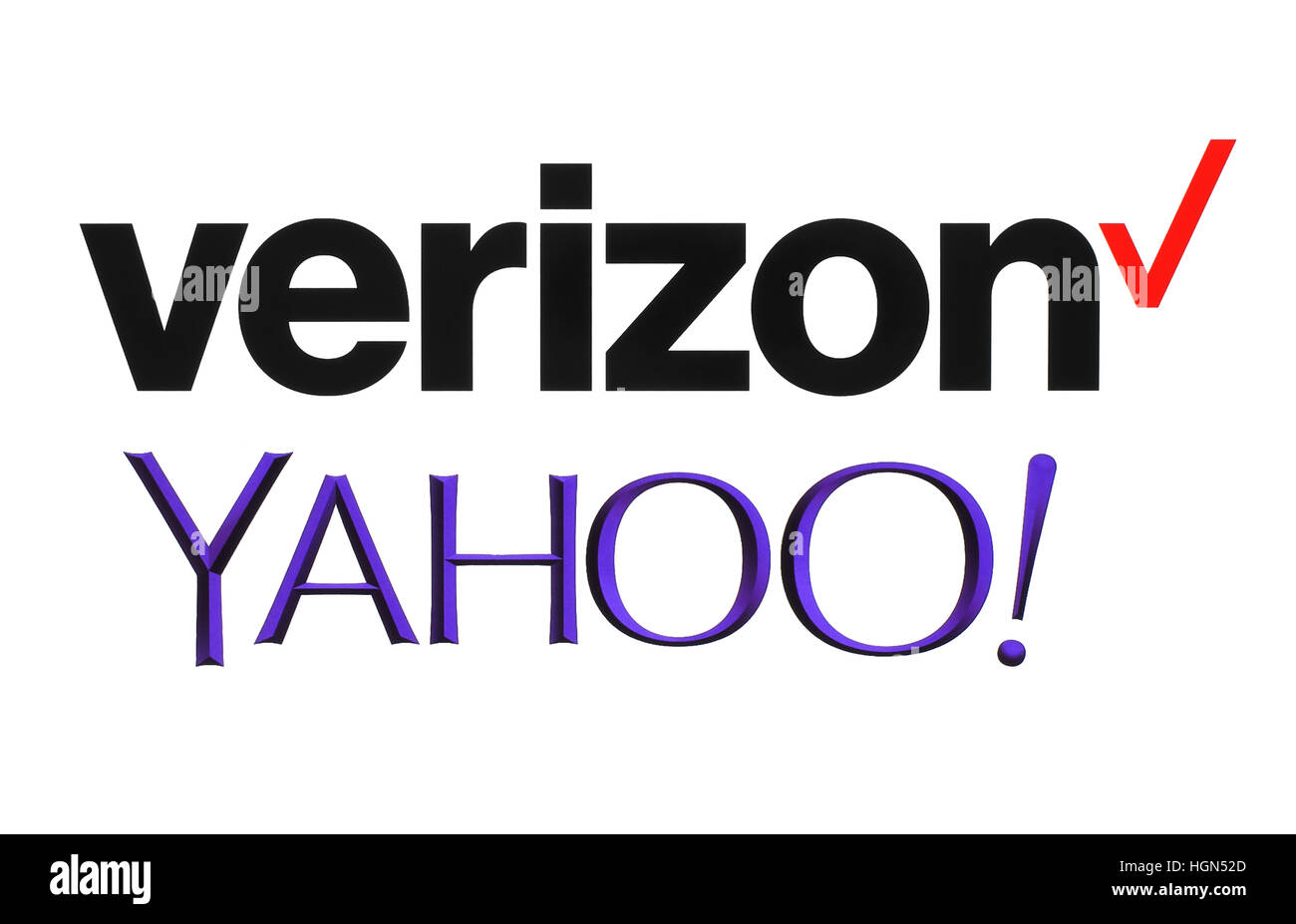 Kiev, Ucraina - 26 Settembre 2016: Yahoo e Verizon Communications logo stampato su carta bianca. Verizon Communications è un nuovo proprietario di Yahoo serv Foto Stock