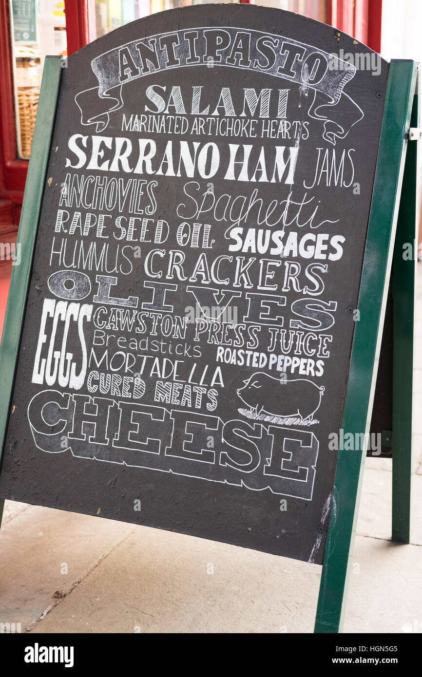 Chalkboard segno la pubblicità per le piccole aziende Foto Stock Chalkboard segno la pubblicità per le piccole aziende Foto Stock