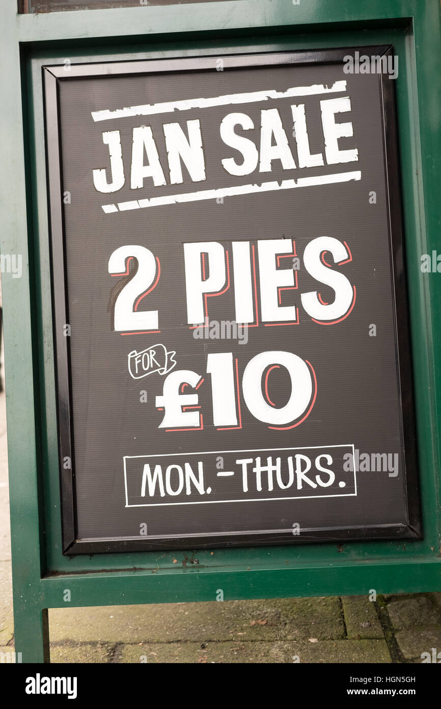 Chalkboard segno la pubblicità per le piccole aziende Foto Stock Chalkboard segno la pubblicità per le piccole aziende Foto Stock