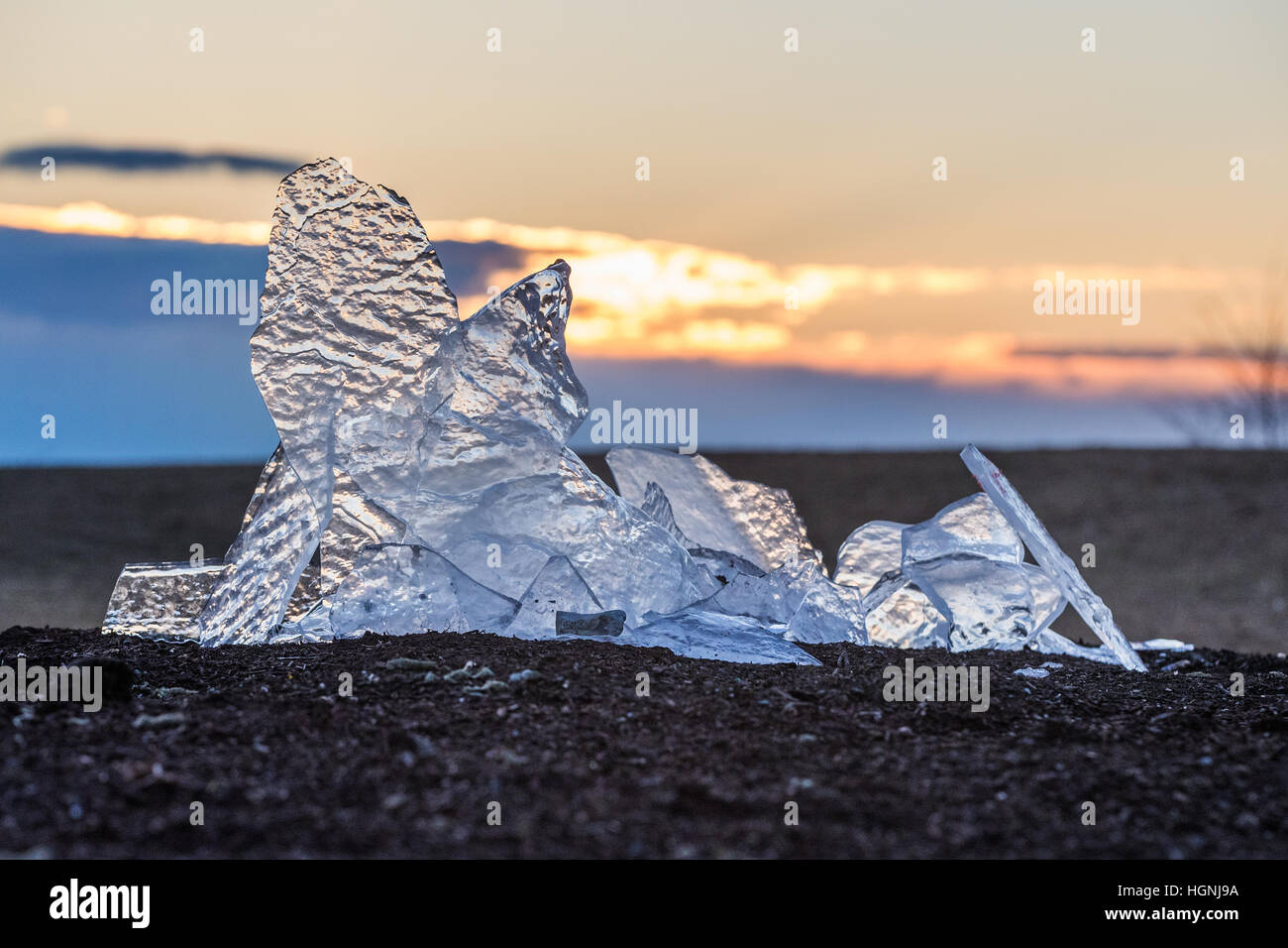 Lastre di ghiaccio al tramonto. Foto Stock