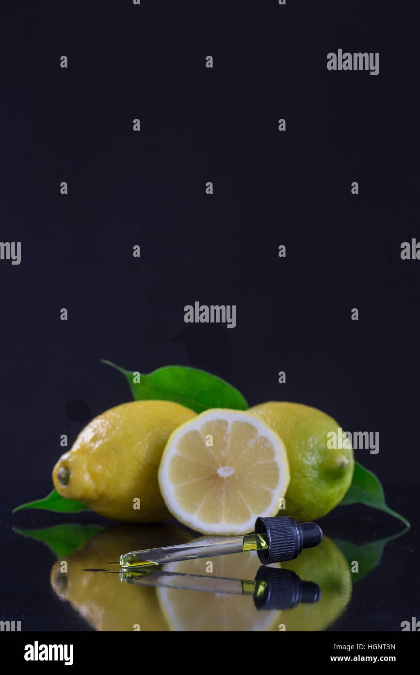OLIO ESSENZIALE Foto Stock