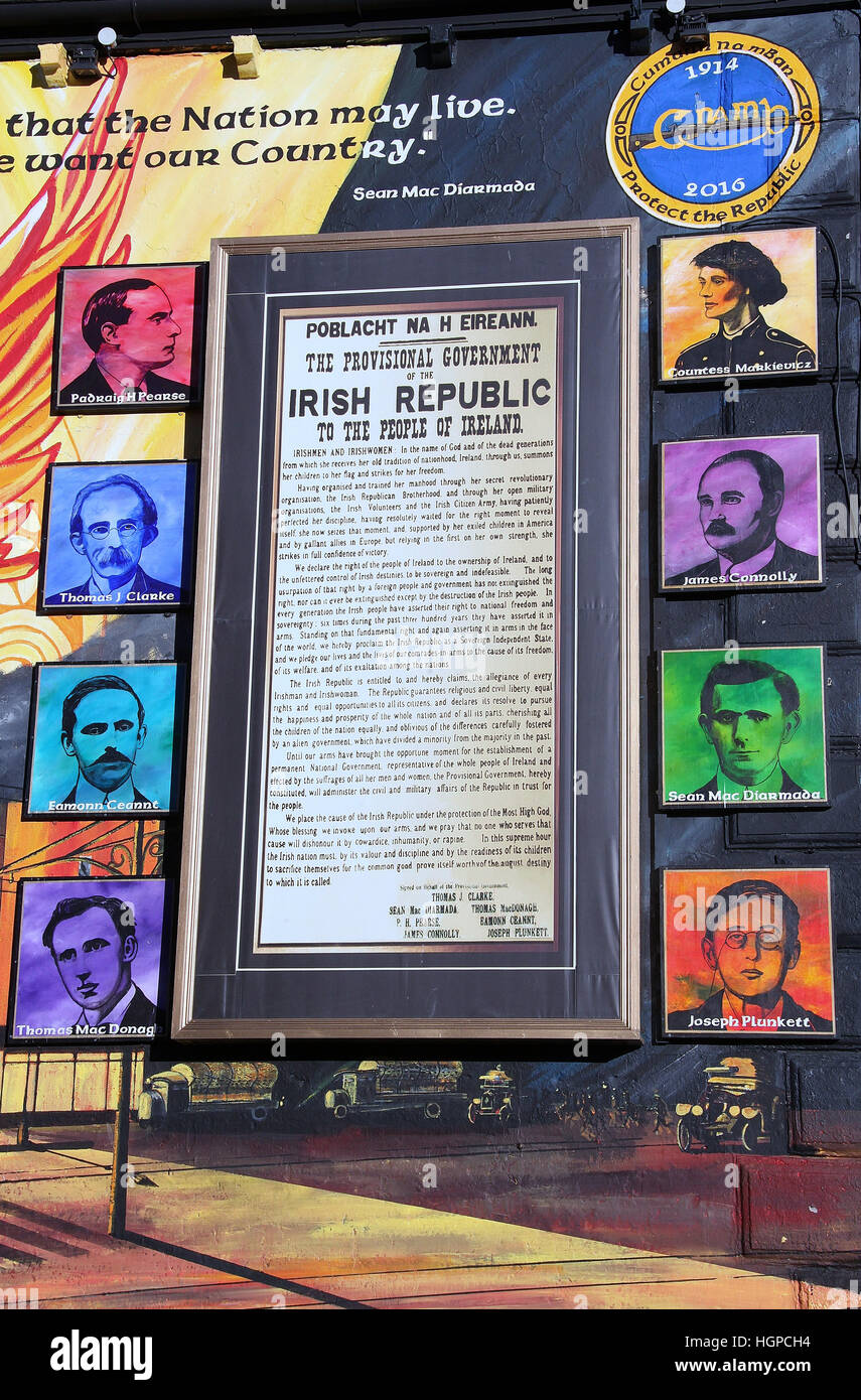 Dettaglio della Pasqua che aumenta centenario murale di Gerard Mo Chara Kelly di Falls Road a Belfast Foto Stock