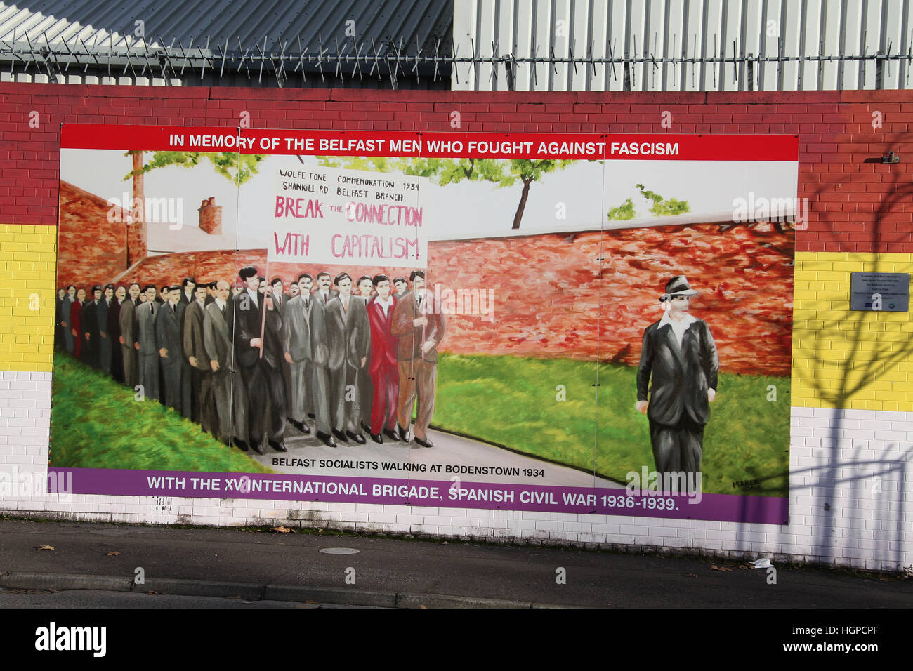 Memoriale socialista murale su Falls Road Foto Stock