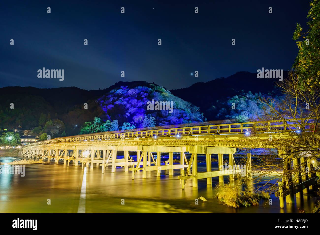 La luce si accende e la luce festival di Arashiyama zona di notte, Giappone Foto Stock