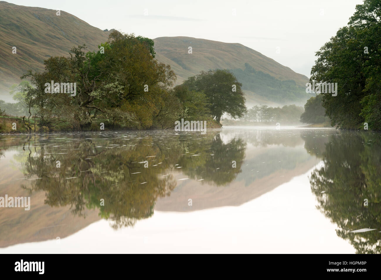River Glen orchy all alba di inizio autunno, SCOZIA Foto Stock