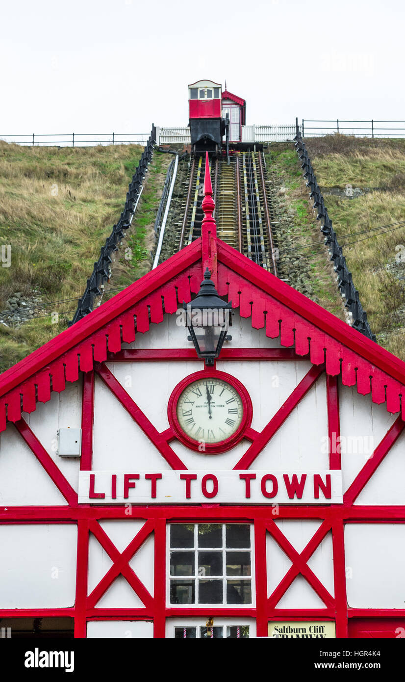 Saltburn Cliff tramvia presso la stazione inferiore, Saltburn, Yorkshire, Inghilterra, Regno Unito Foto Stock