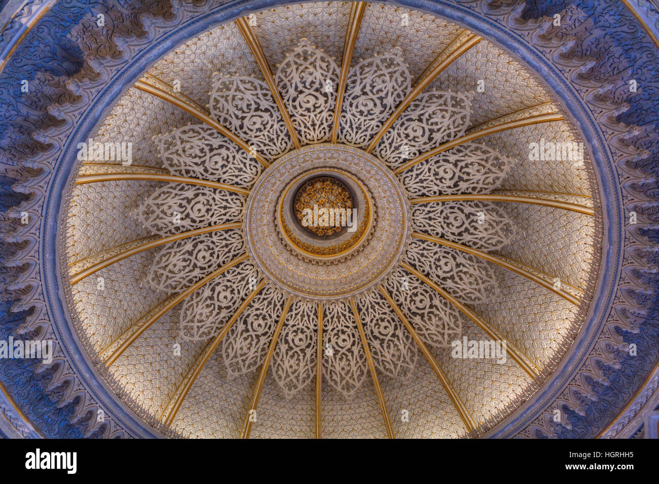 Torre Sud Dome (soffitto), soffitto, Palazzo di Monserrate, Sintra, Sito Patrimonio Mondiale dell'UNESCO, Portogallo Foto Stock
