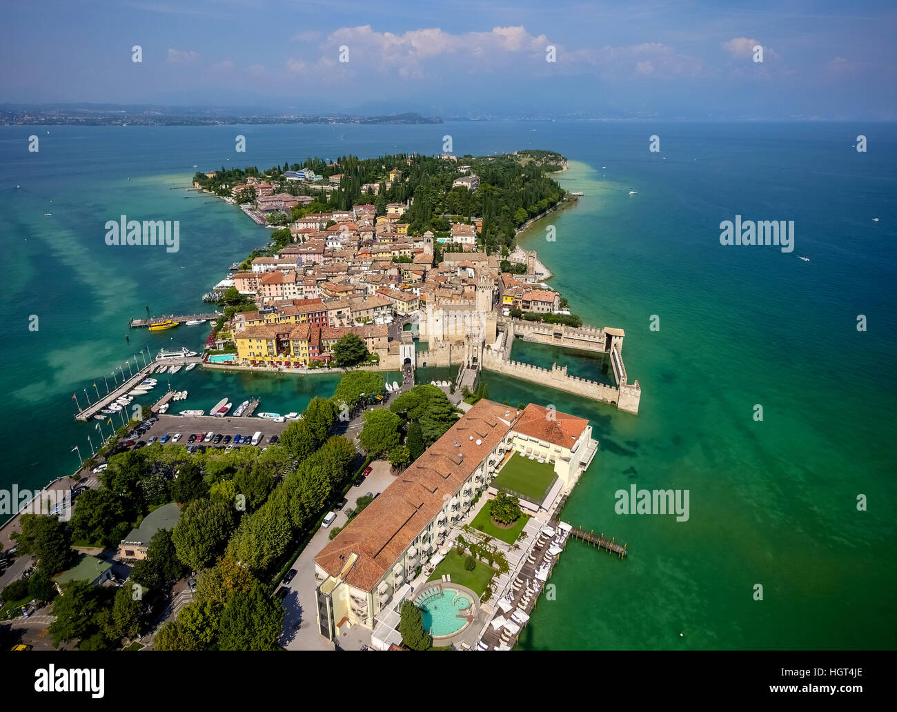 Castello Scaligero, Sirmione, penisola, il Lago di Garda, Lombardia, Italia Foto Stock