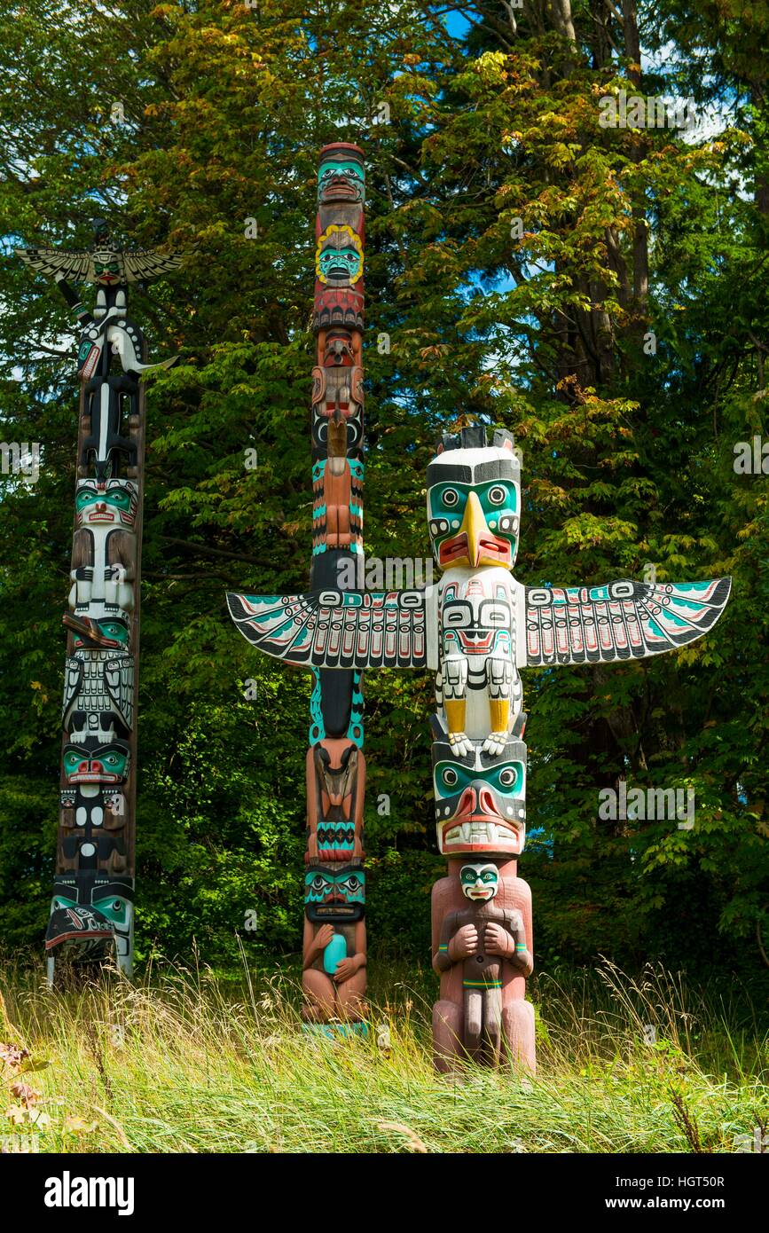 Native American totem, Prime Nazioni, Stanley Park, Vancouver, British Columbia, Canada Foto Stock