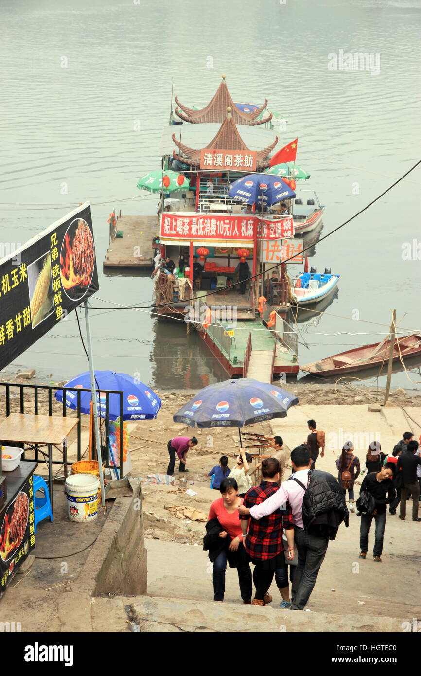 Fiume Yangtze banche di Chongqing Cina Foto Stock