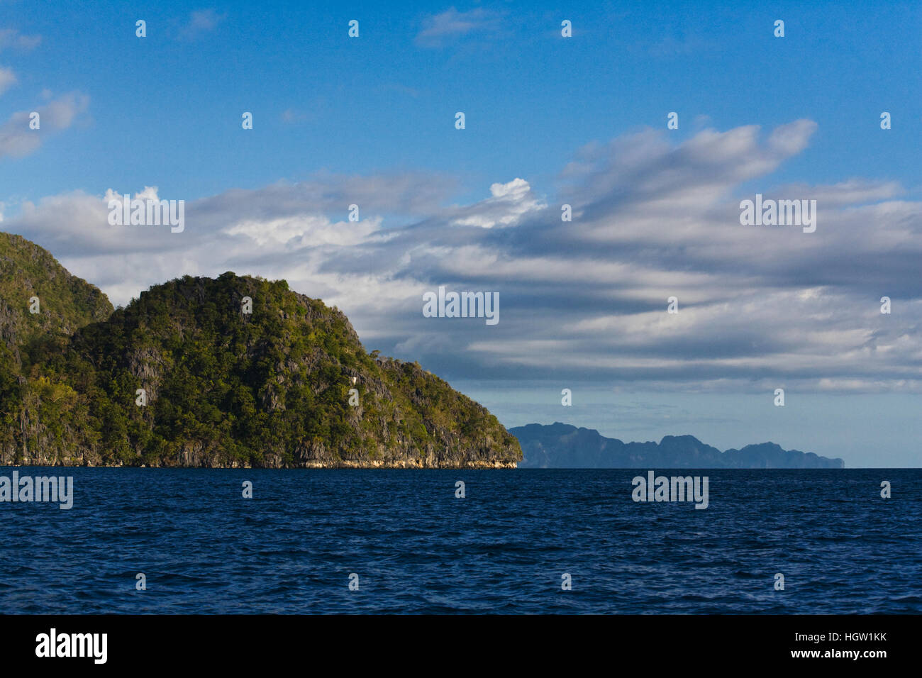 Piccole isole vicino a Busuanga Island nel gruppo di Calamian, Filippine Foto Stock