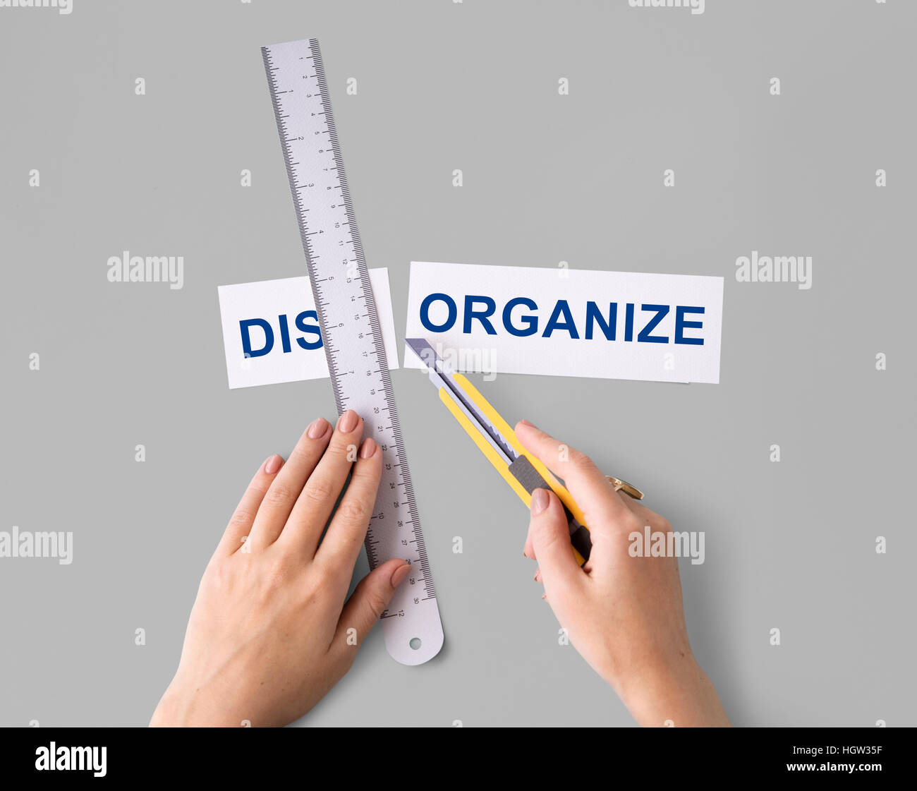 Disorganize mani tagliate parola concetto Split Foto Stock