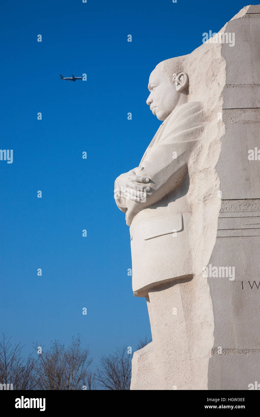 Il Martin Luther King Jr. Memorial, un monumento al leader dei diritti civili. Situato a Washington D.C., il Memoriale è il 395esimo Parco Nazionale ed è situato sul National Mall sul bacino di marea. Foto Stock