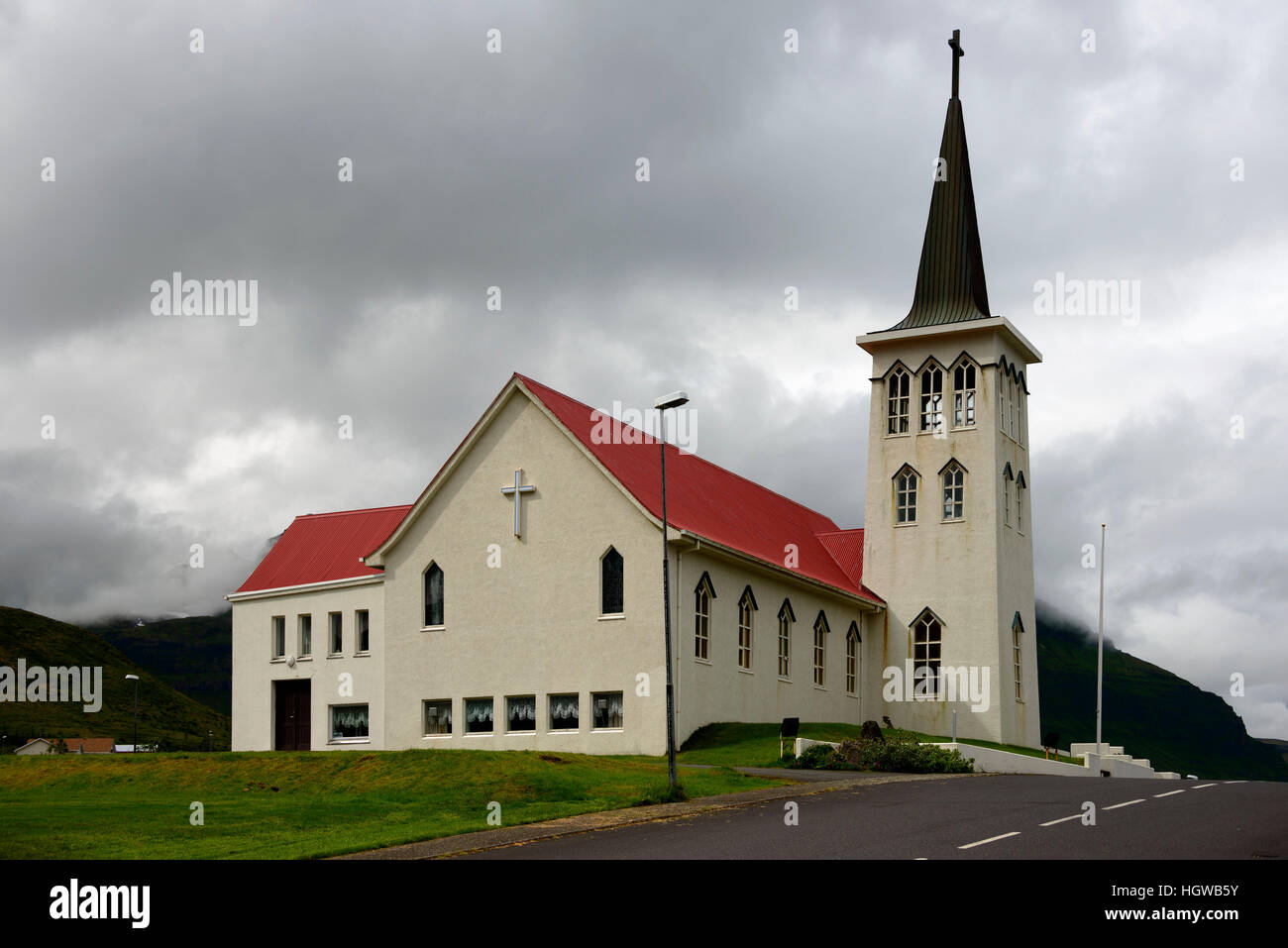 La chiesa, Grundarfjordur, Snaefellsnes peninsula, Islanda Foto Stock