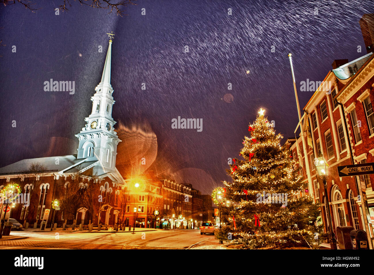 La caduta della neve in Piazza del Mercato, Portsmouth, New Hampshire. Foto Stock