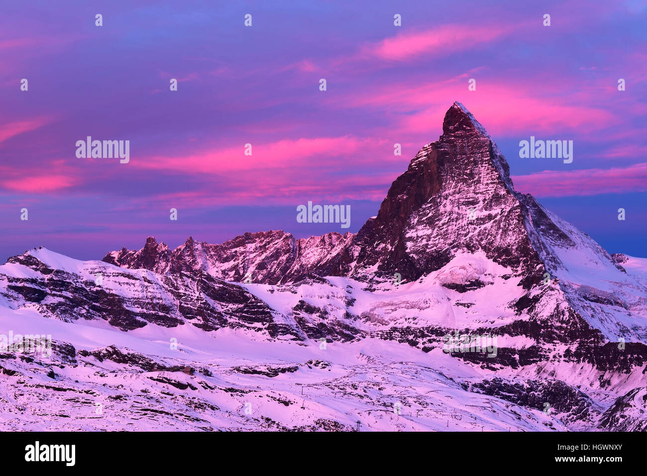 Cervino all'alba, Alpi del Vallese, Zermatt, Vallese, Svizzera Foto Stock