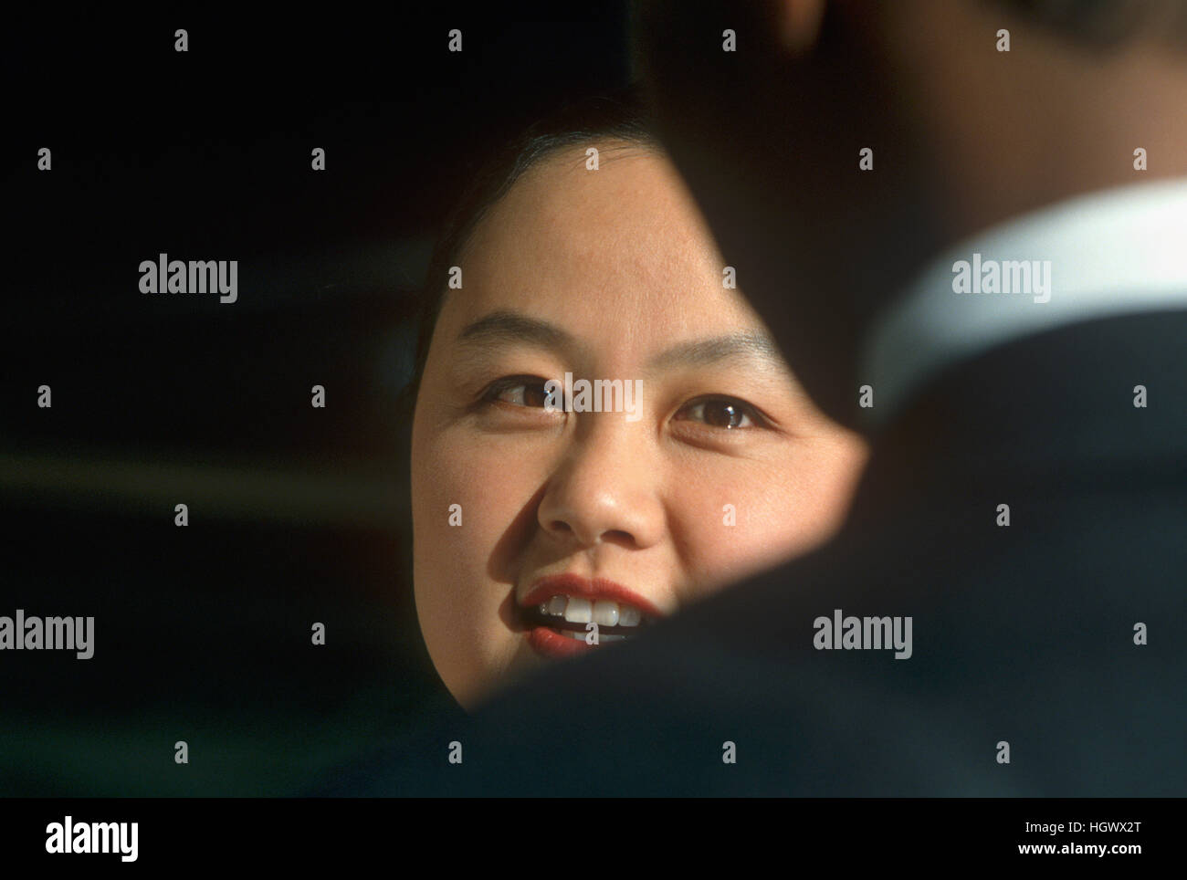 Imprenditrice parlando Foto Stock