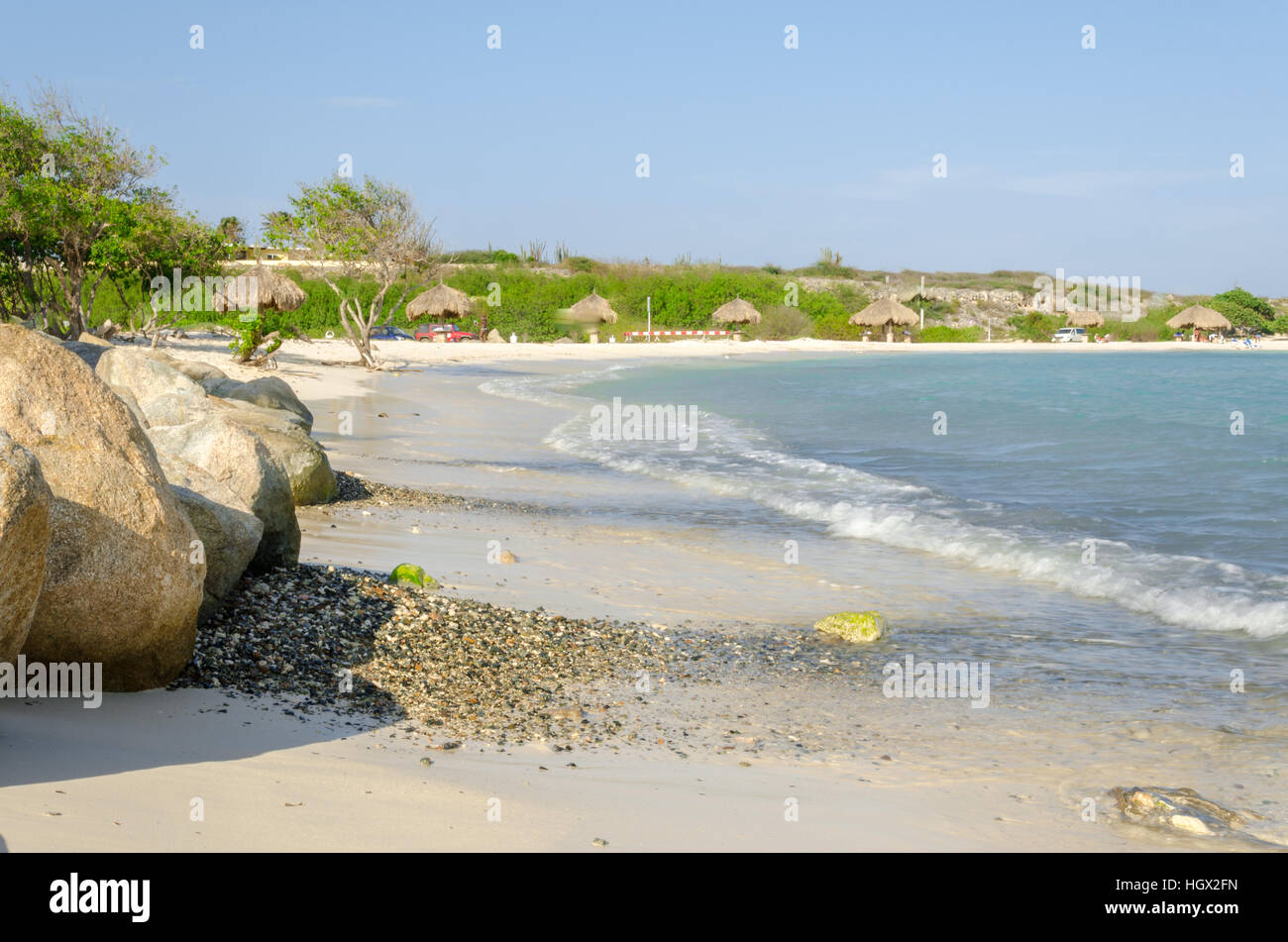 Aruba, dei Caraibi - 26 Settembre 2012: Vista di rocce dal baby beach ad Aruba isola del Mar dei Caraibi Foto Stock