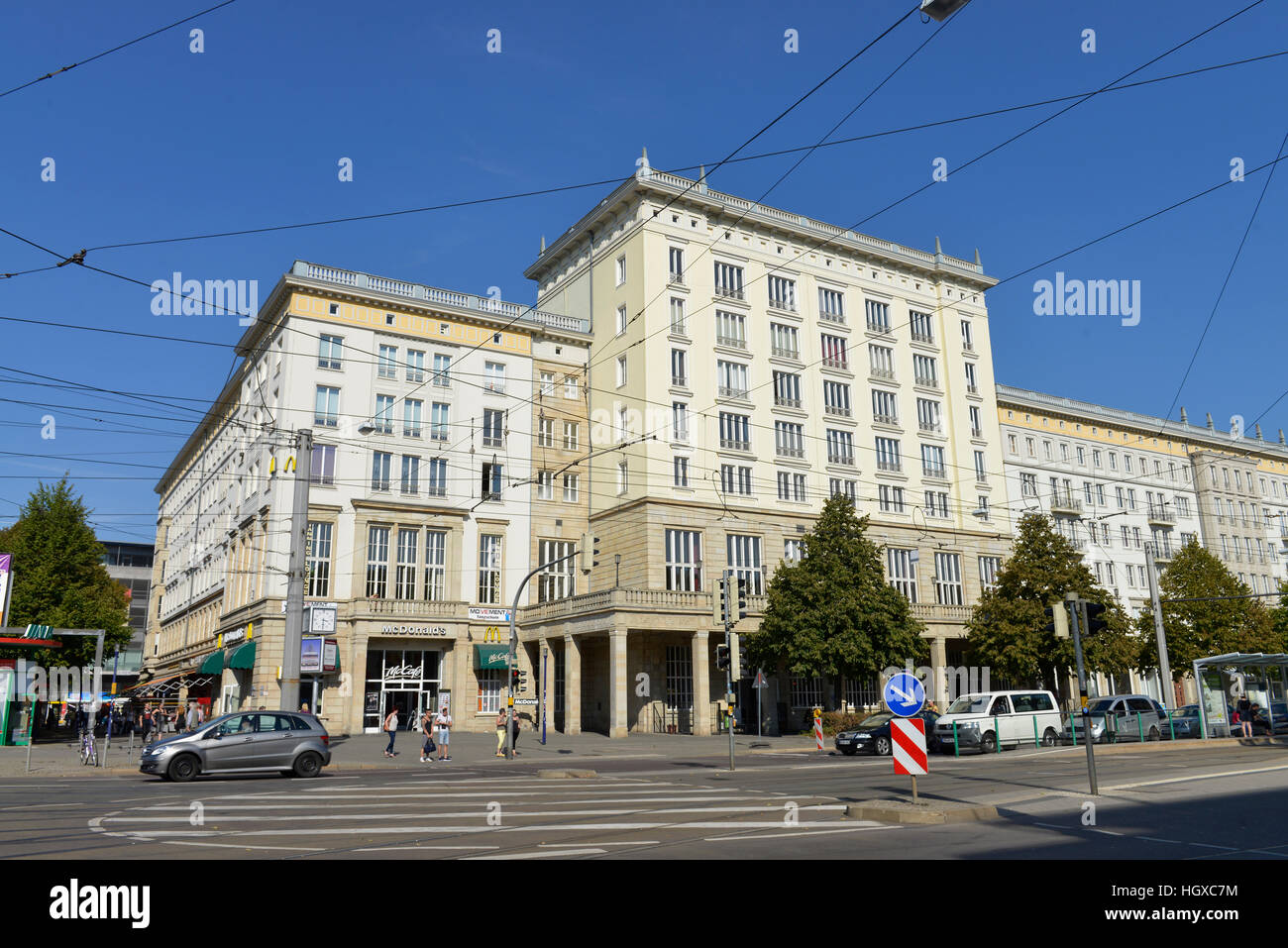 Geschaeftshaus, Ernst-Reuter-Allee, Magdeburgo, Sachen-Anhalt, Deutschland Foto Stock