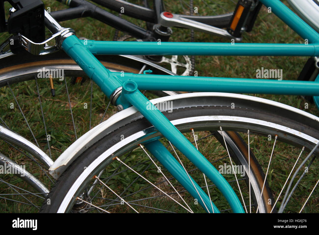 In prossimità del telaio di bicicletta e ruote Foto Stock