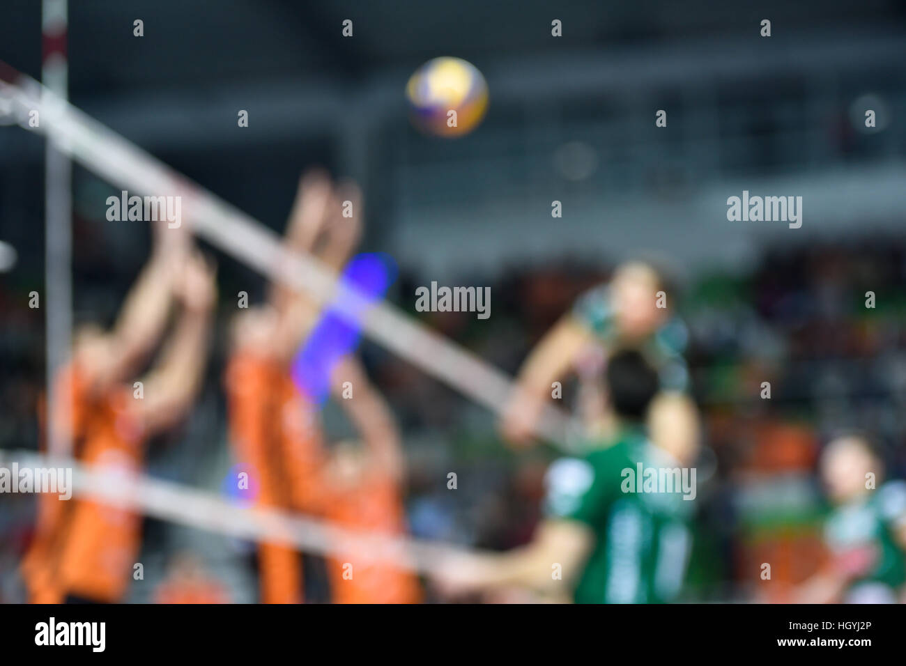 Sfocata partita di pallavolo Foto Stock